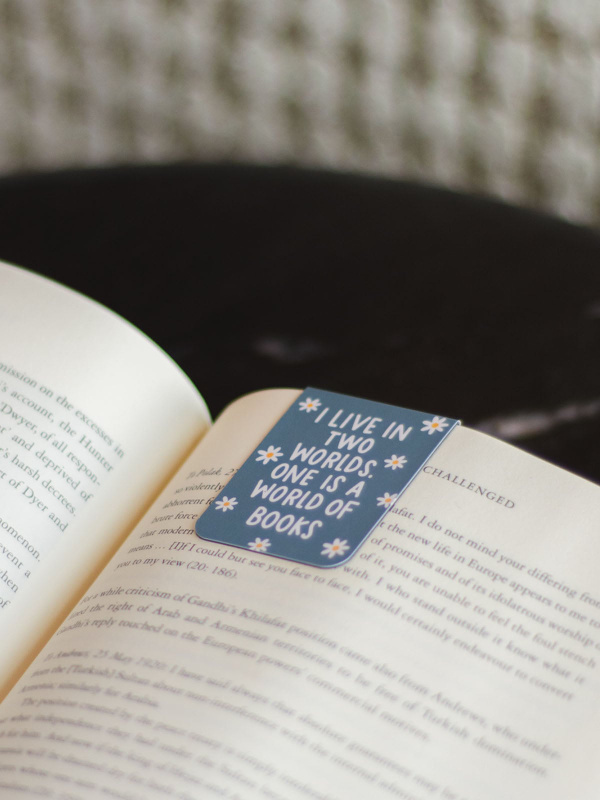 Stars Hollow Magnetic Bookmarks Set of 4, 2 of 6