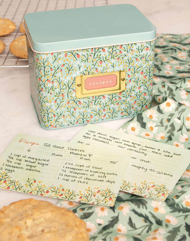 Strawberry Meadow Tin Recipe Box, 1 of 5