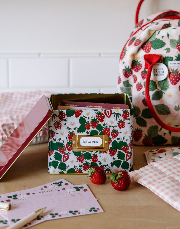 Strawberry Patch Tin Recipe Box , 3 of 5