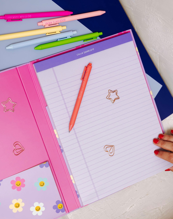 Happy Daisy Clipfolio with Lined Notepad, 7 of 7
