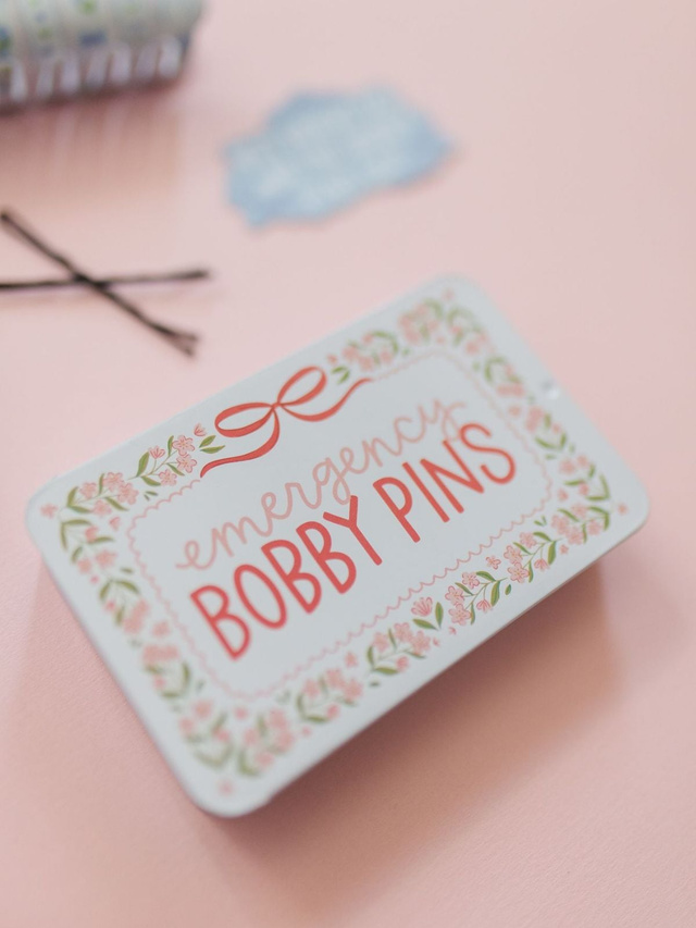 Emergency Bobby Pins Travel Tin, 4 of 8