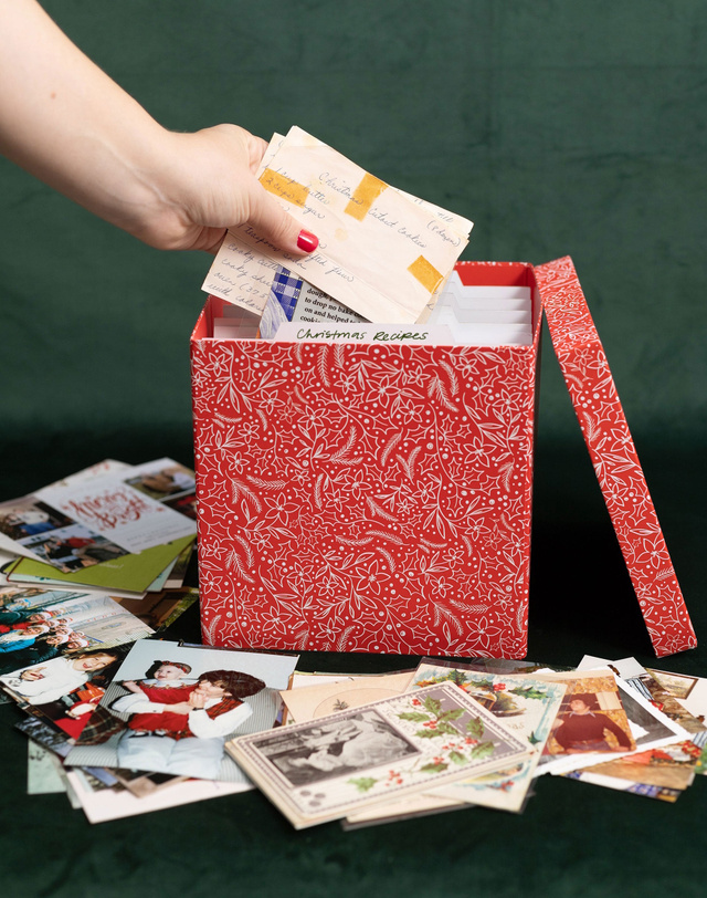 Holiday Floral Keepsake Box, 1 of 2