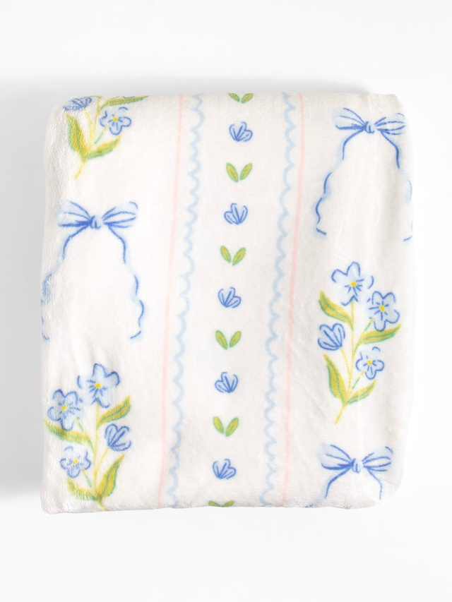 Blue Floral & Coquette Bows Fleece Throw Blanket, 4 of 6