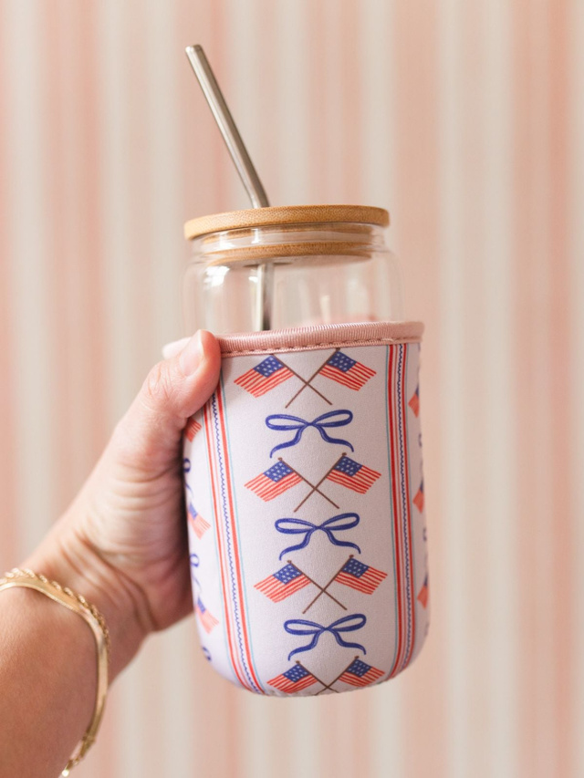 American Flags & Coquette Bows Drink Sleeve, 1 of 4