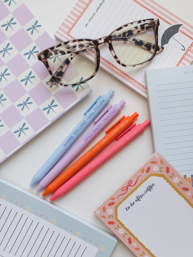 Stars Hollow Pen Set, 3 of 10