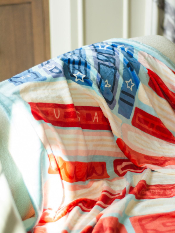 USA American Flag Books Fleece Throw Blanket, 2 of 8