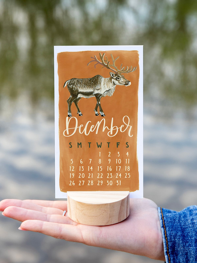 National Park Animals 2027 Mini Desk Calendar + Wooden Block, 9 of 10