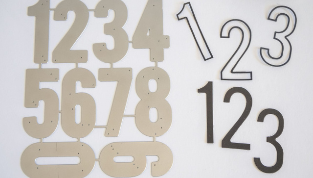 Metal Die Set : Storytellers Numbers - Outline, 2 of 5