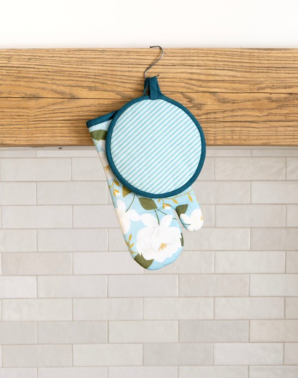Raleigh Pot Holder Set, 3 of 4