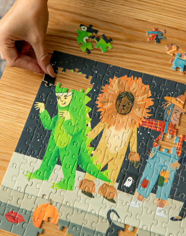 Trick-Or-Treaters - 400 Piece Panoramic Jigsaw Puzzle, 5 of 7
