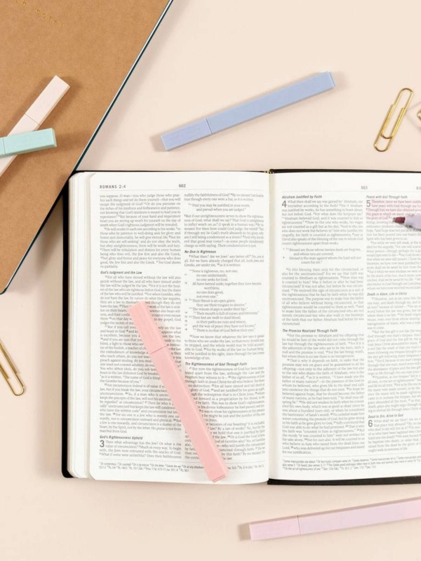 Pastel Highlights – Bible Study Highlighter Set of 6 Colors, 4 of 6