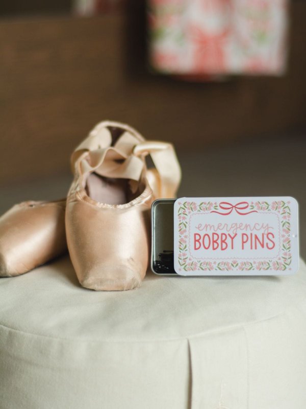 Emergency Bobby Pins Travel Tin, 8 of 8