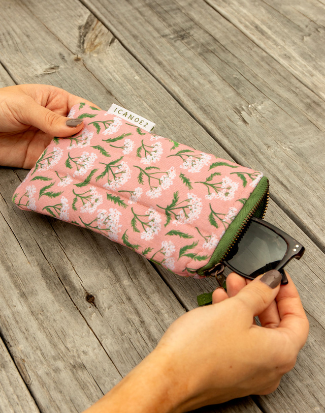 Meadow Lace Quilted Sunglasses Case 1canoe2