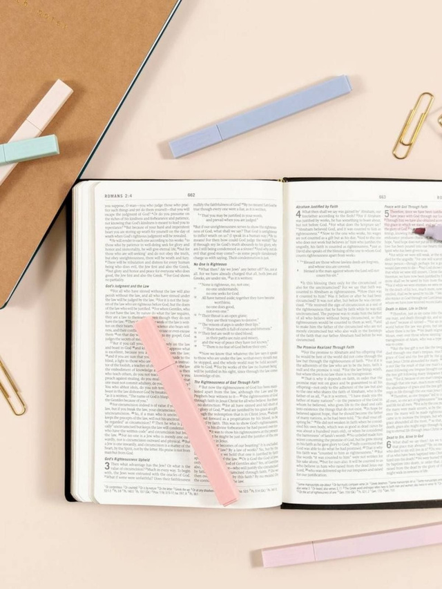 Pastel Highlights – Bible Study Highlighter Set of 6 Colors, 4 of 6