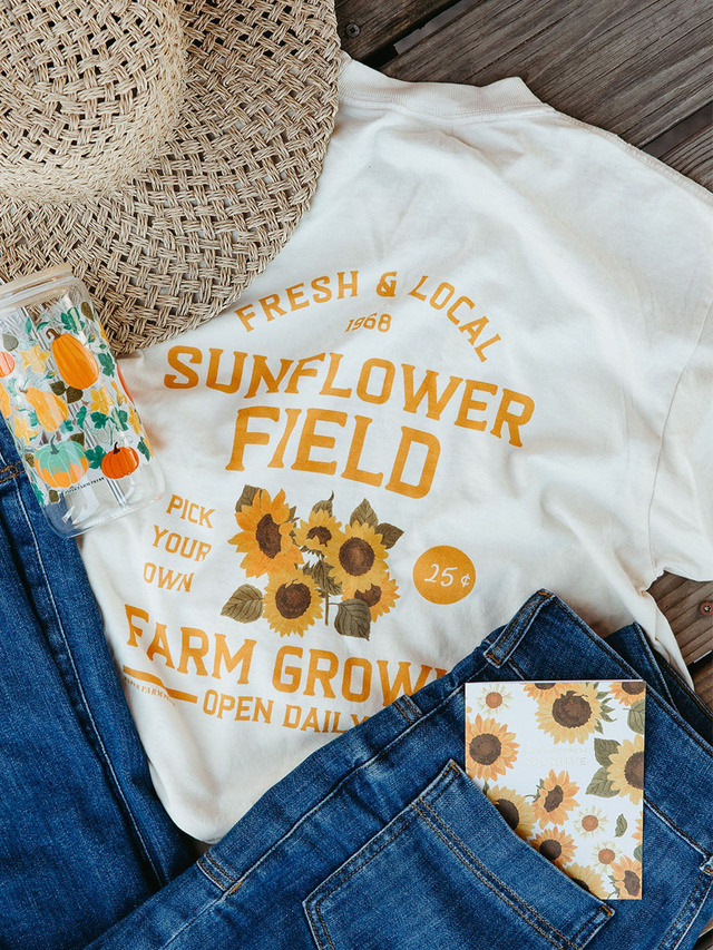 Sunflower Field Farmers Market Tee - Ivory, 3 of 5