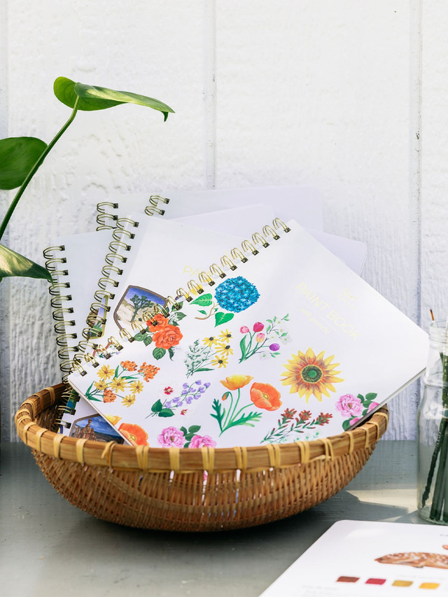 Florals Learn-To-Paint Gouache Paint Book, 6 of 7