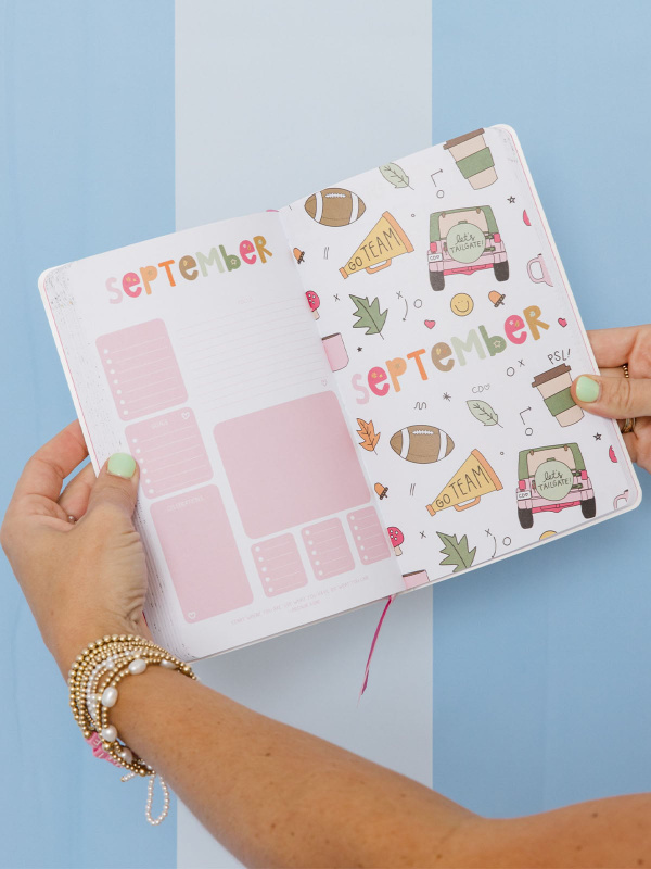 Leopard Print Petite Planner : 2027 Calendar Year, 6 of 7