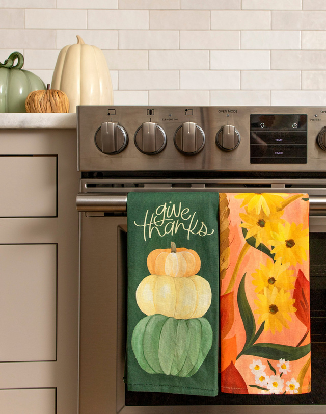 Give Thanks Pumpkins Kitchen Towel, 2 of 3