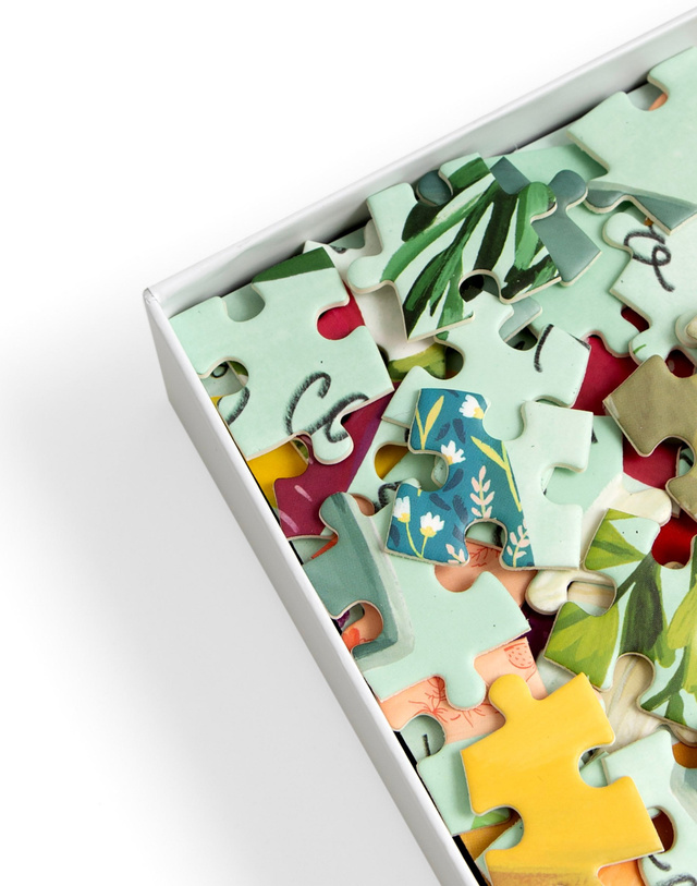 In The Garden - 500 Piece Jigsaw Puzzle - 1canoe2