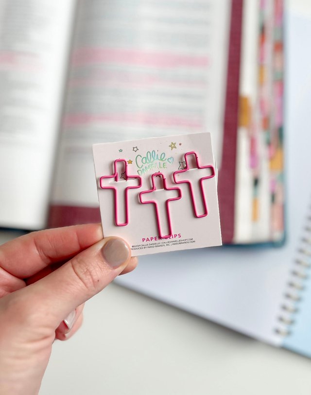 Pink Cross Paperclips, 4 of 4
