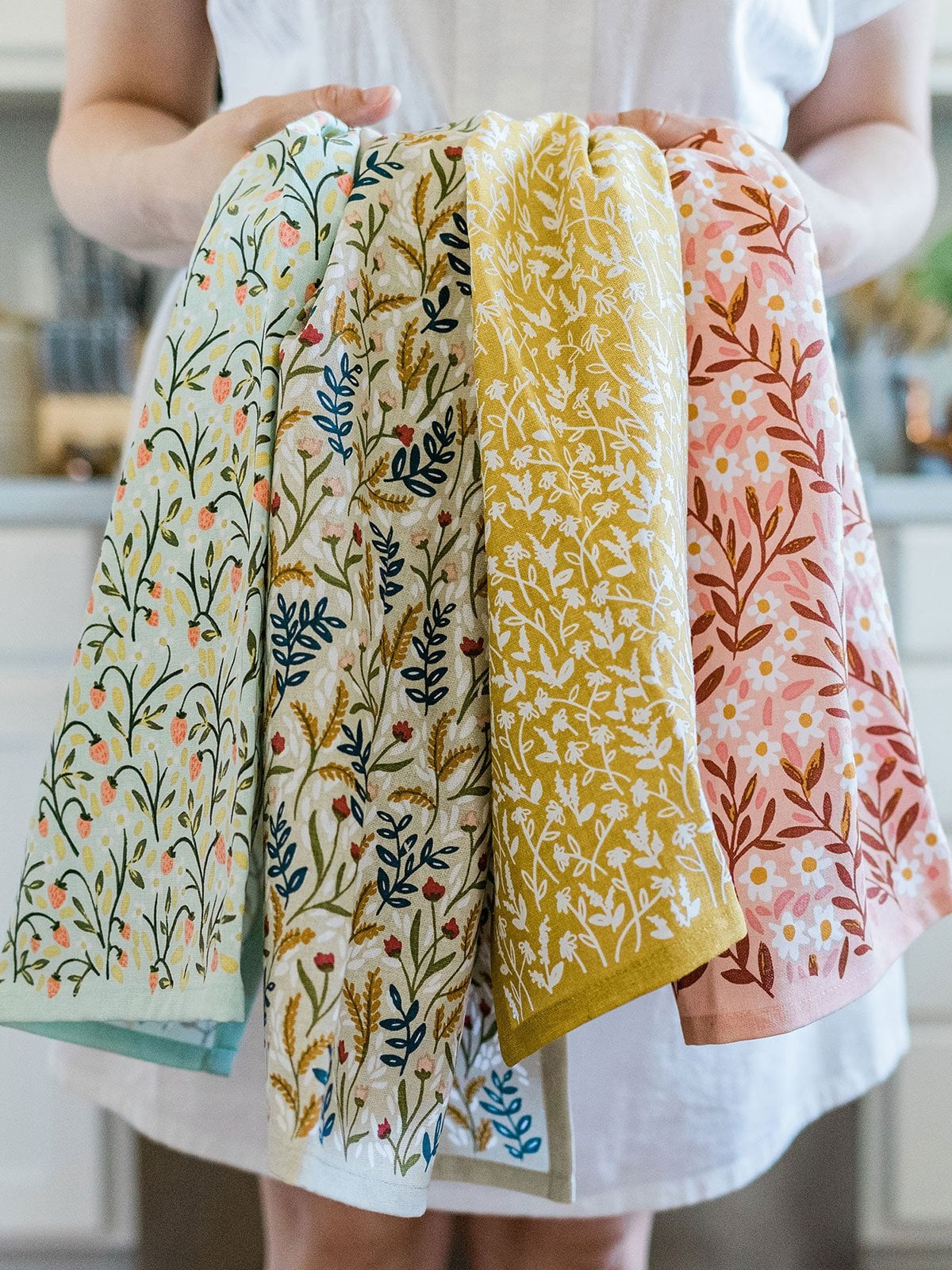 Tiny Floral Kitchen Towel Set