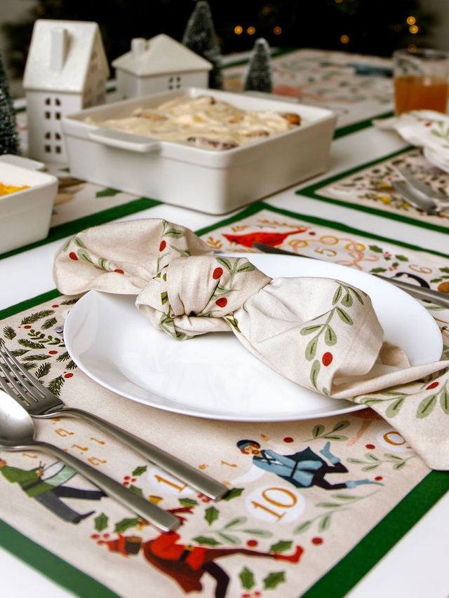 12 Days of Christmas Cotton Cloth Table Napkins Set, 4 of 4