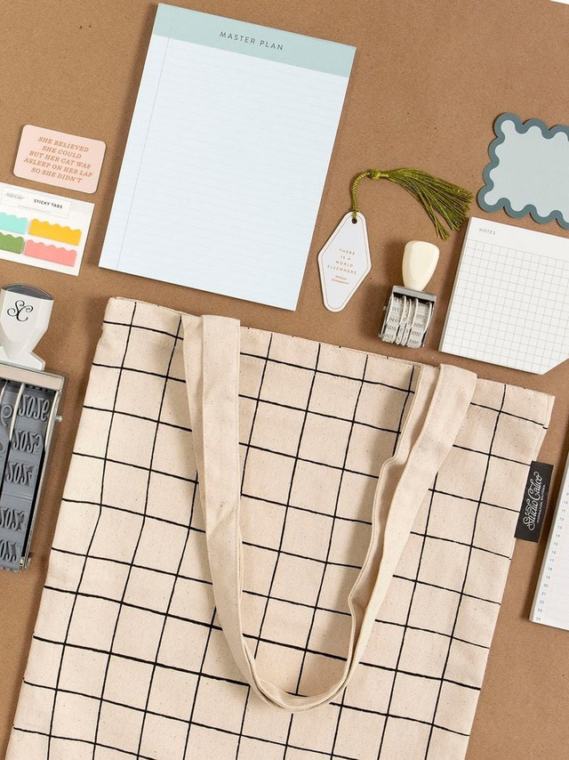 Grid Tote, 4 of 4