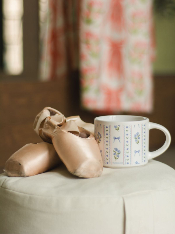 Blue Floral & Coquette Bows Large Ceramic Coffee Mug , 3 of 4