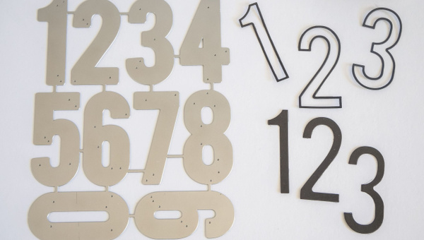 Metal Die Set : Storytellers Numbers - Outline, 2 of 5