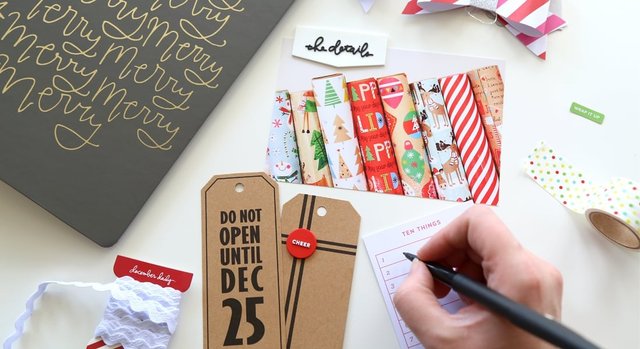 December Daily® 2016 Inspiration, 22 of 38