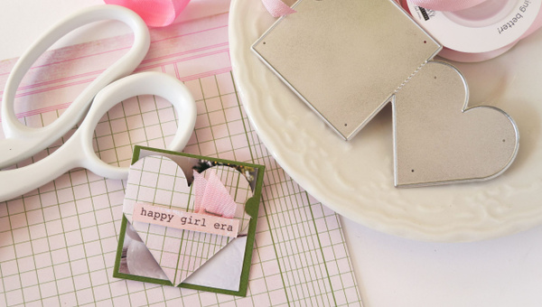 Metal Die : Heart Tuck Card, 3 of 5