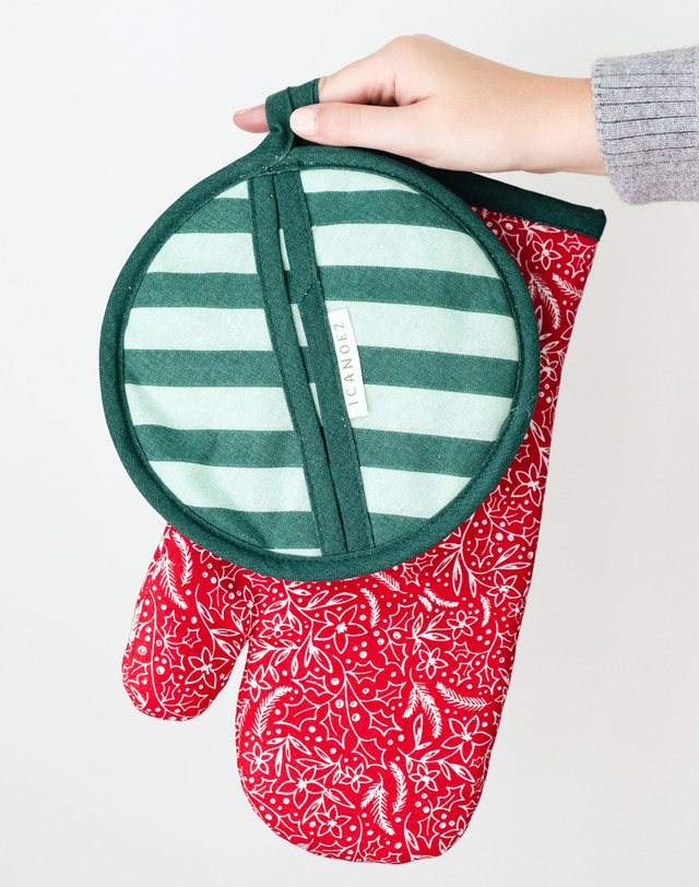 Holiday Floral Pot Holder Set, 1 of 3