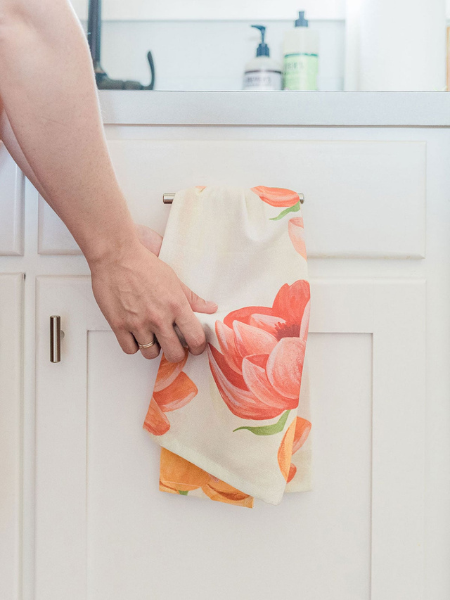 Petaluma Kitchen Towel, 1 of 6