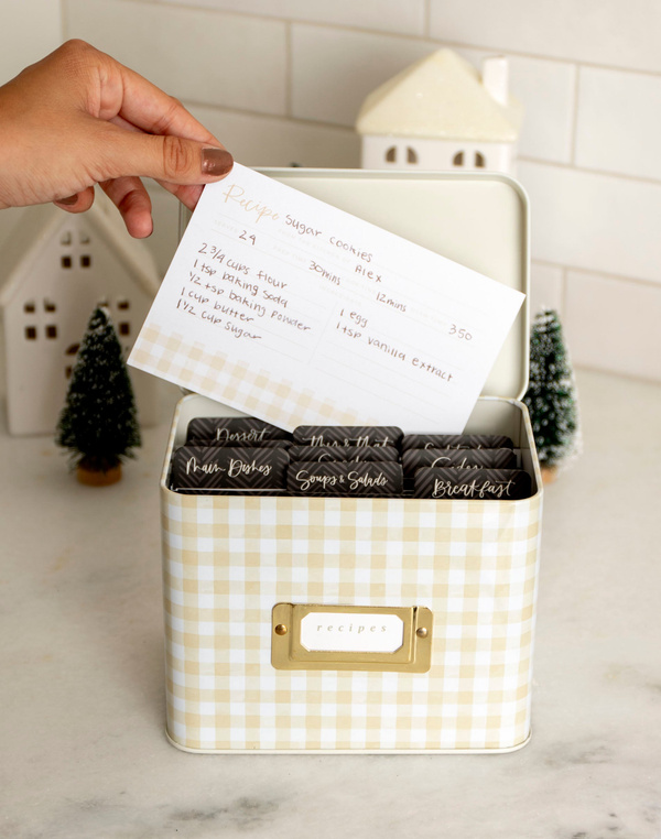Beige Gingham Tin Recipe Box, 1 of 6