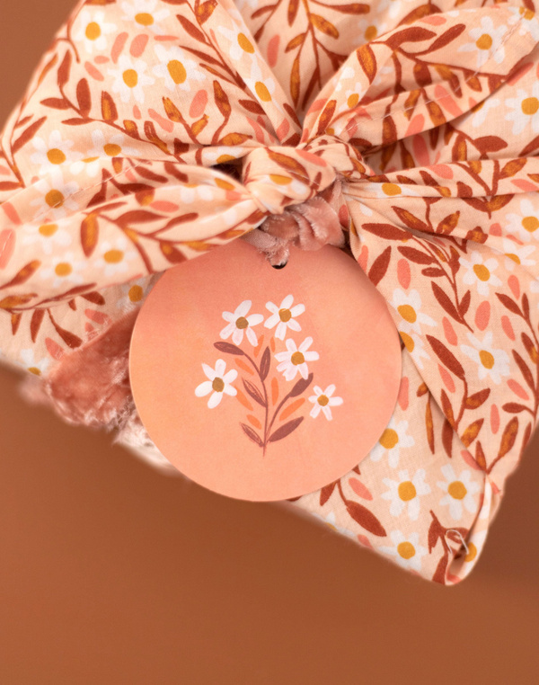 Pink Daisy Gift Tags, 1 of 3