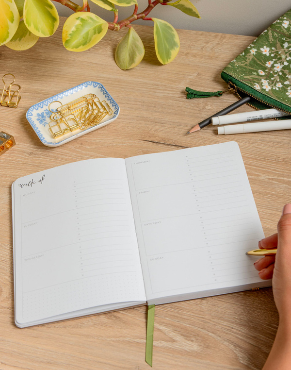 Clio Petite Planner: Undated, 4 of 8