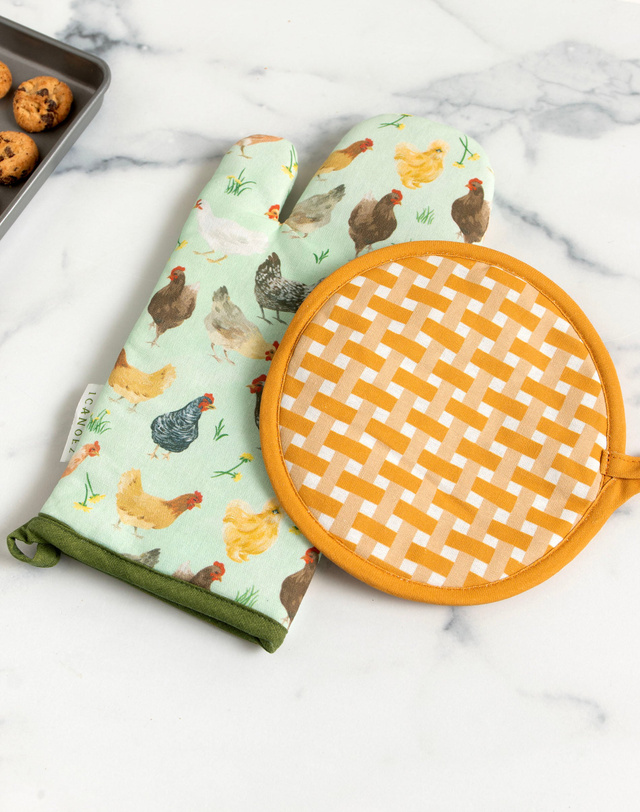 Chickens Pot Holder Set, 2 of 2