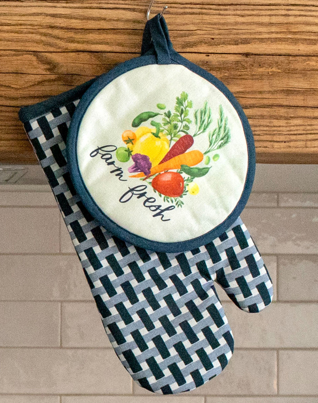 Farm Fresh Pot Holder Set, 3 of 4